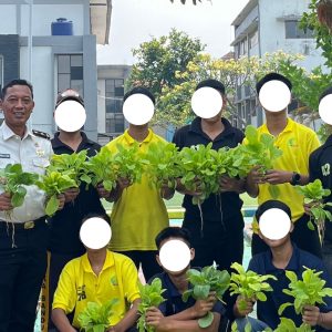 Garden-Mind UPI Panen 10 Kg Hidroponik, Hasilnya Kembali untuk Anak Binaan LPKA Bandung